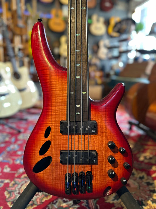 IBANEZ SRD900F BASS FRETLESS