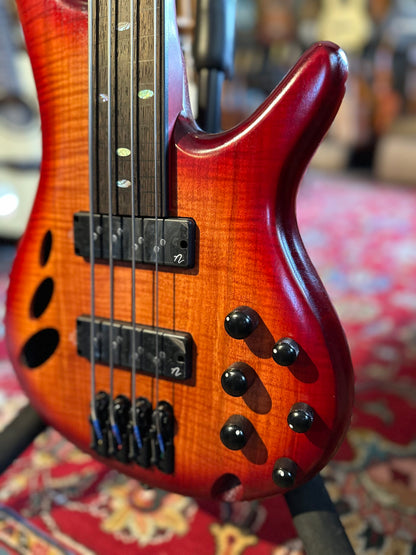 IBANEZ SRD900F BASS FRETLESS