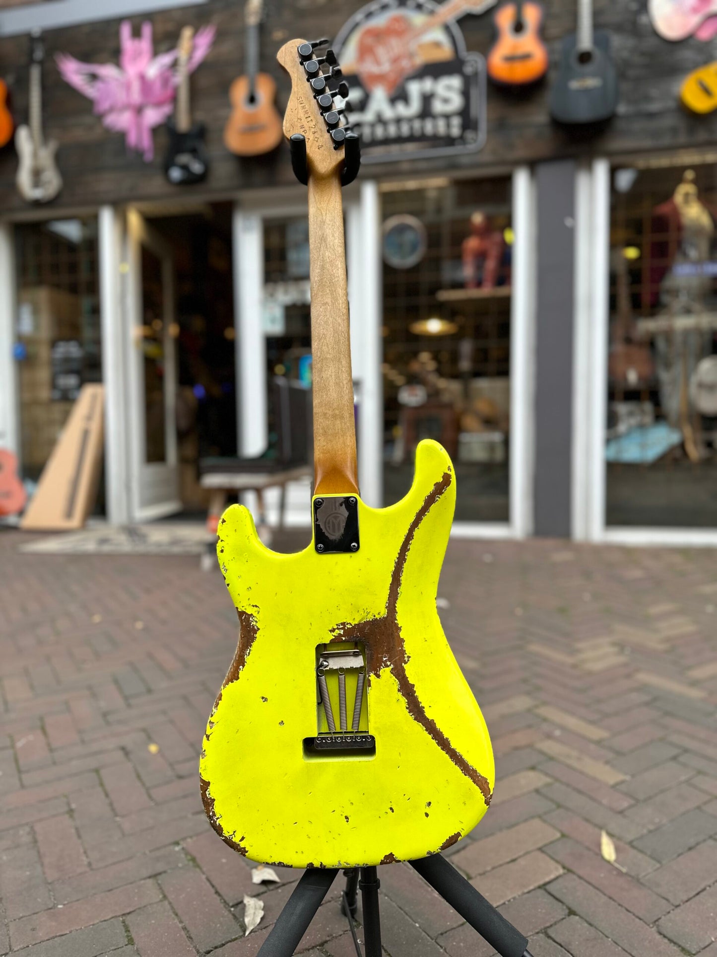 MAYBACH STRADOVARI MASTERBUILD CUSTOM SHOP "GUITARSUMMIT 24" 80'S YELLOW