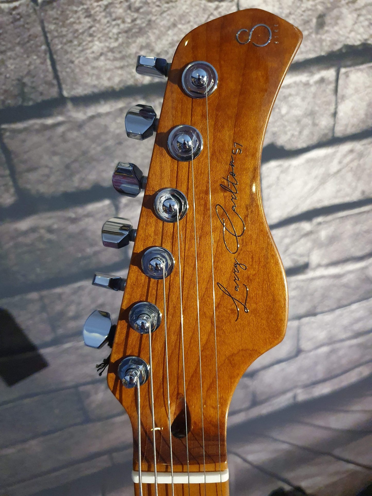 Sire Basses V5 A4  Series Marcus Miller tobacco sunburst