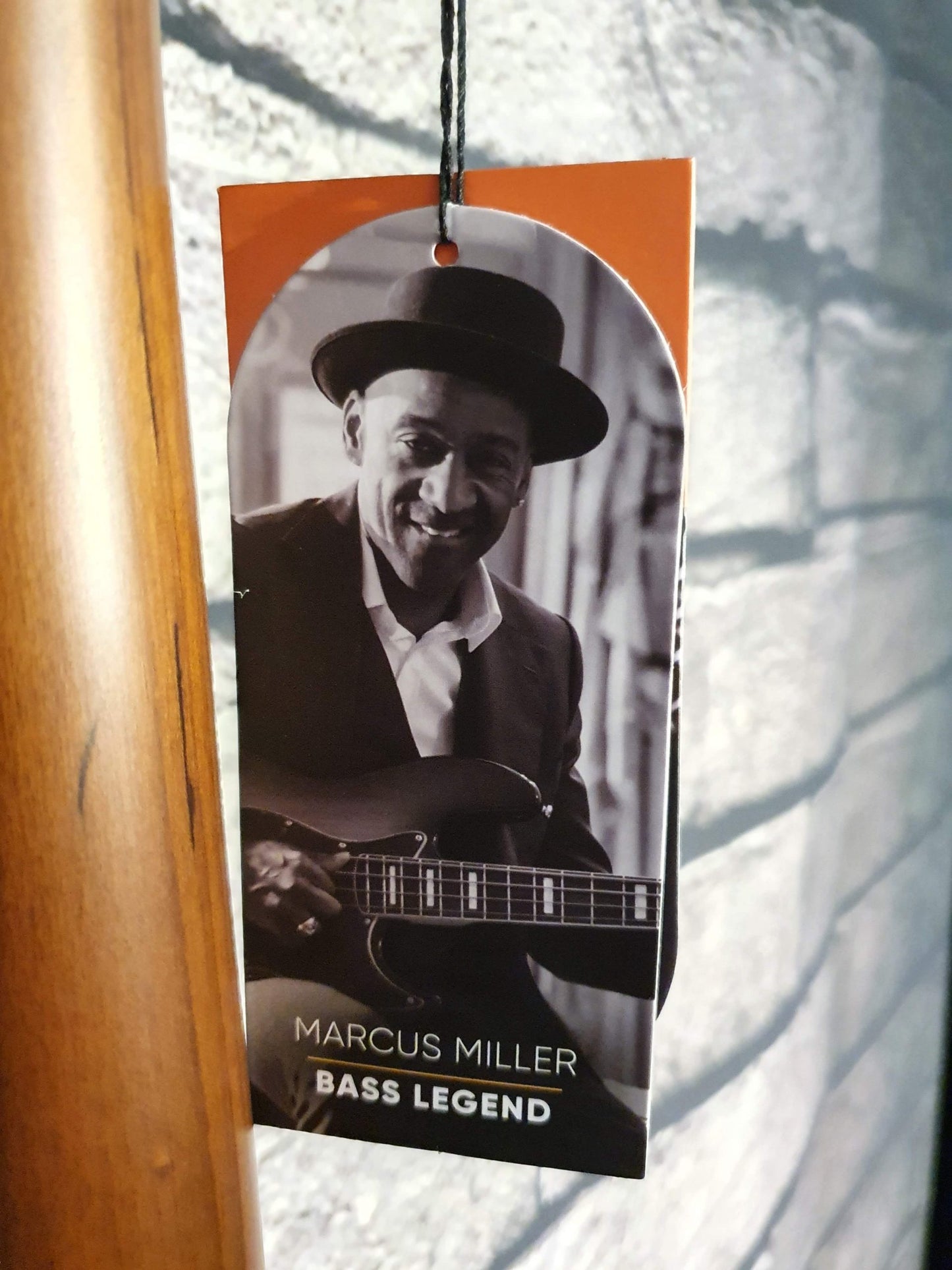 Sire Basses V5 A4  Series Marcus Miller tobacco sunburst