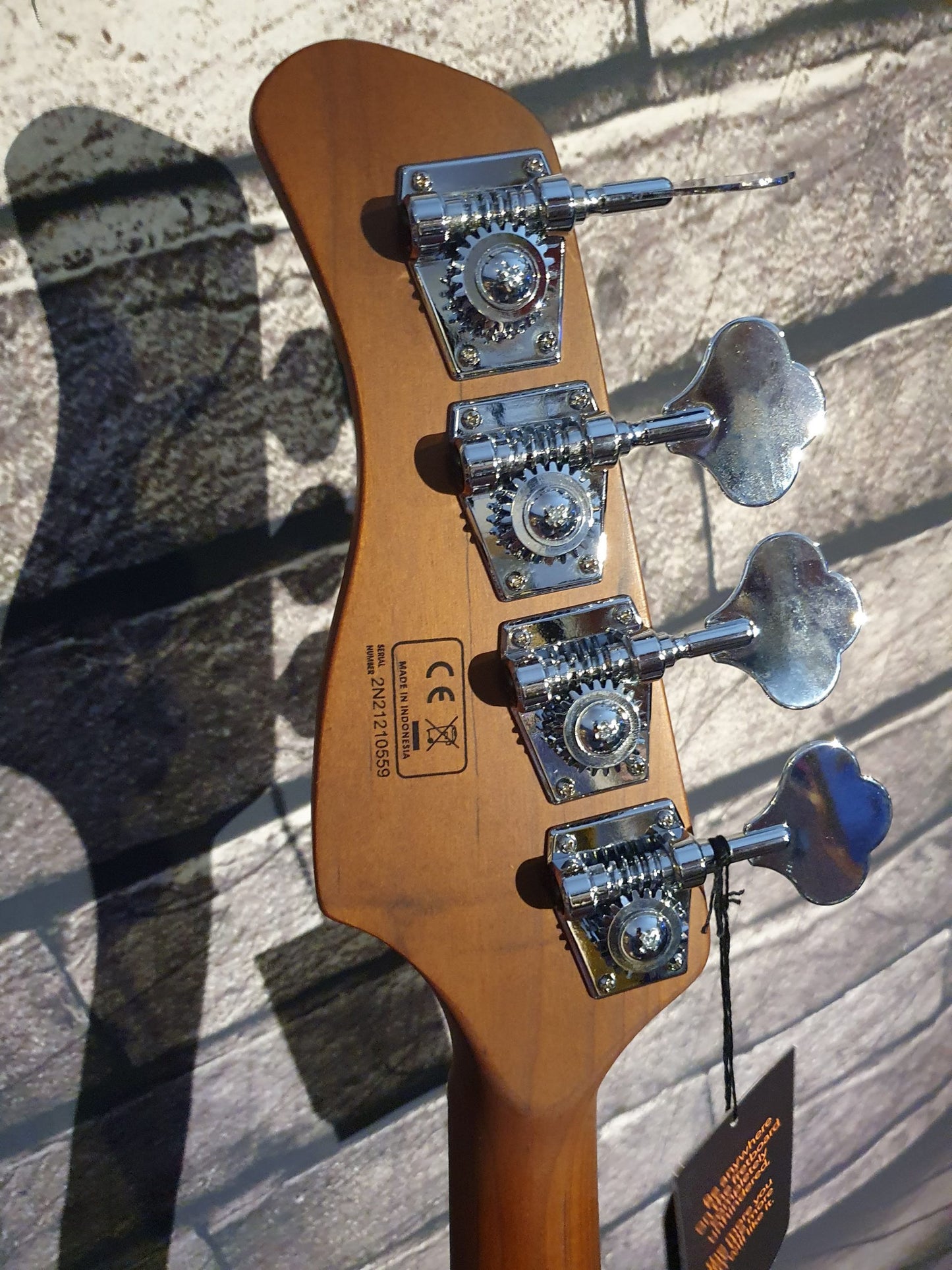 Sire Basses V5 A4  Series Marcus Miller tobacco sunburst