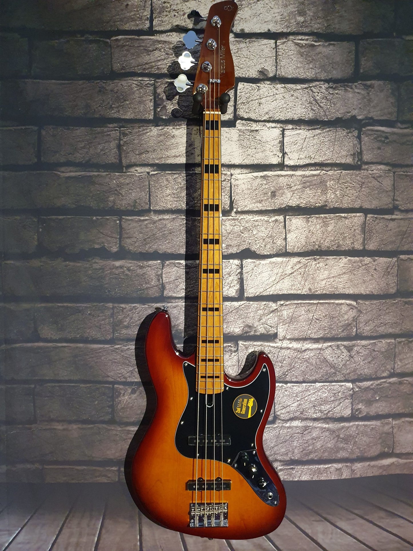 Sire Basses V5 A4  Series Marcus Miller tobacco sunburst